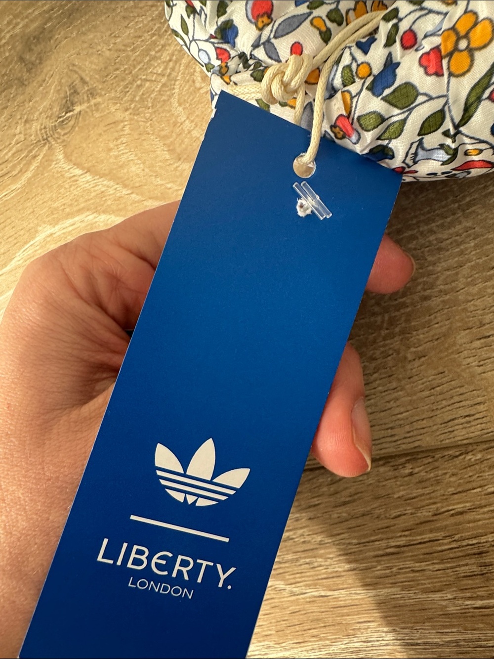 Adidas Originals x Liberty London Small shoulder bag - Picture 8 of 11